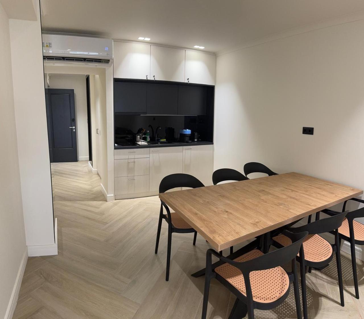 Aparthotel Triple A - Near Ermou Shopping Street - Family Hospitality - Free Parking! à Athènes Extérieur photo